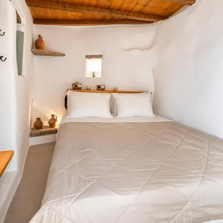 Slow Living In Apano Meria, Syros Kambos
